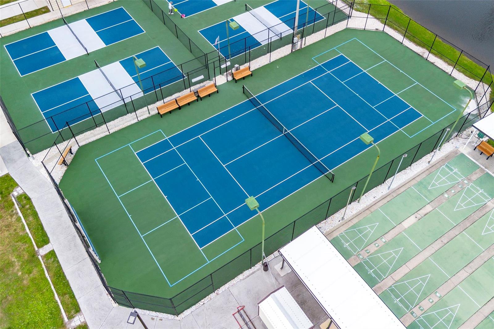 HARBOR ISLES III - Residential