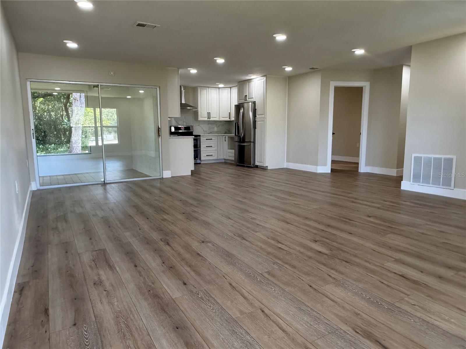 SAN CLEMENTE VILLAGE - Residential