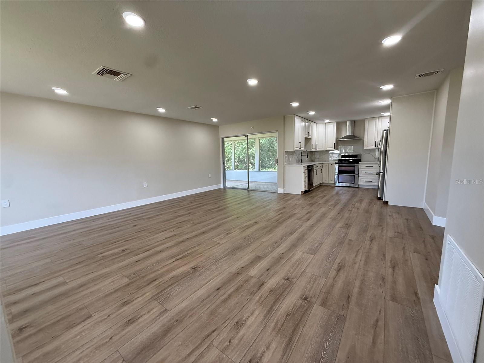 SAN CLEMENTE VILLAGE - Residential