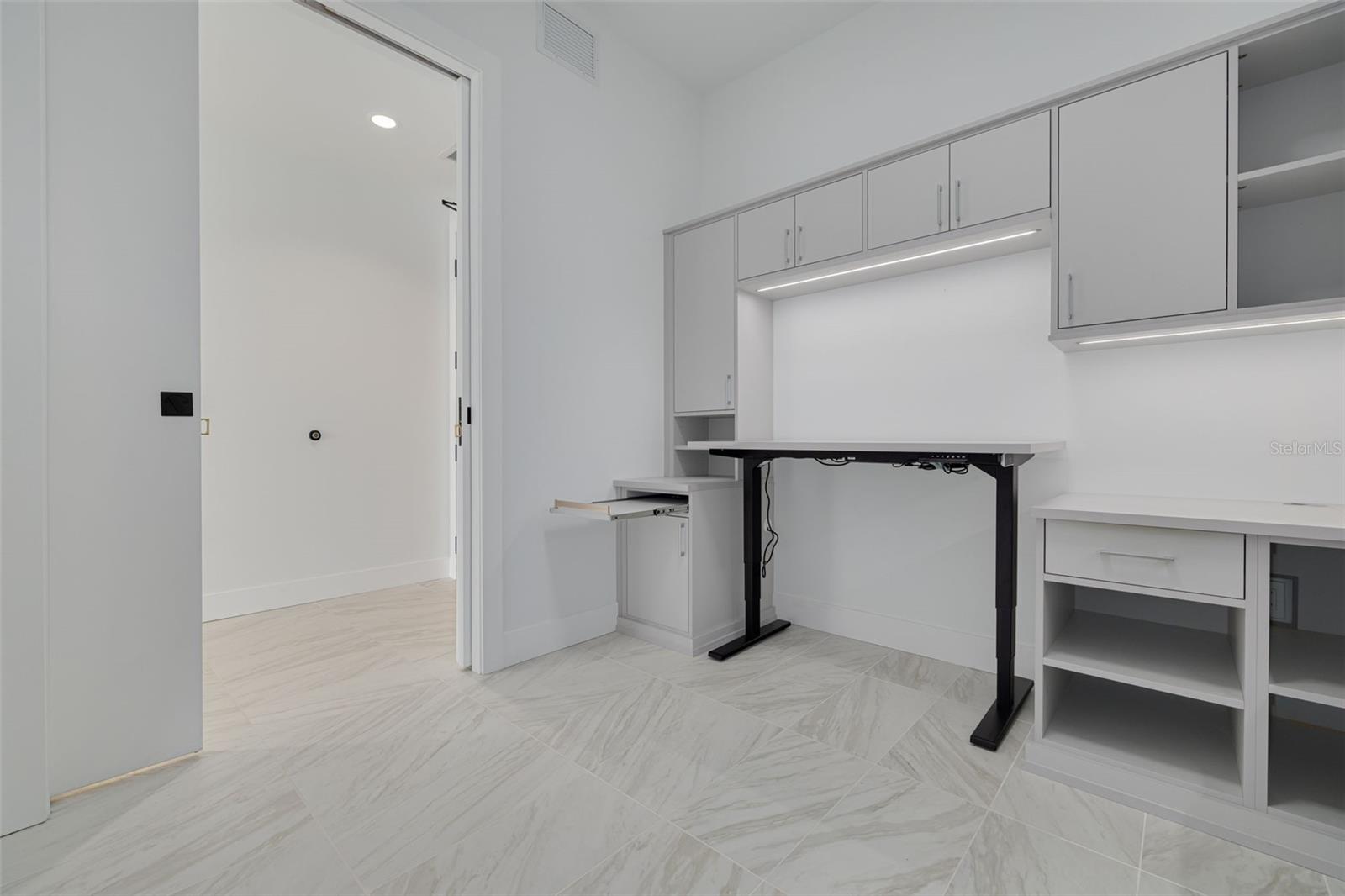 REFLECTION CONDO - Residential Lease