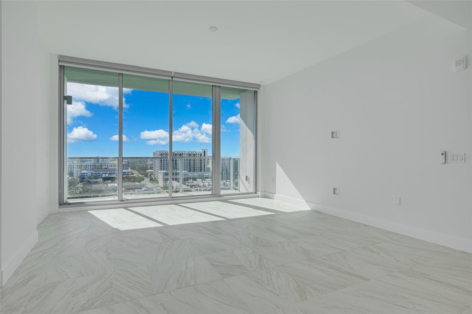 REFLECTION CONDO - Residential Lease