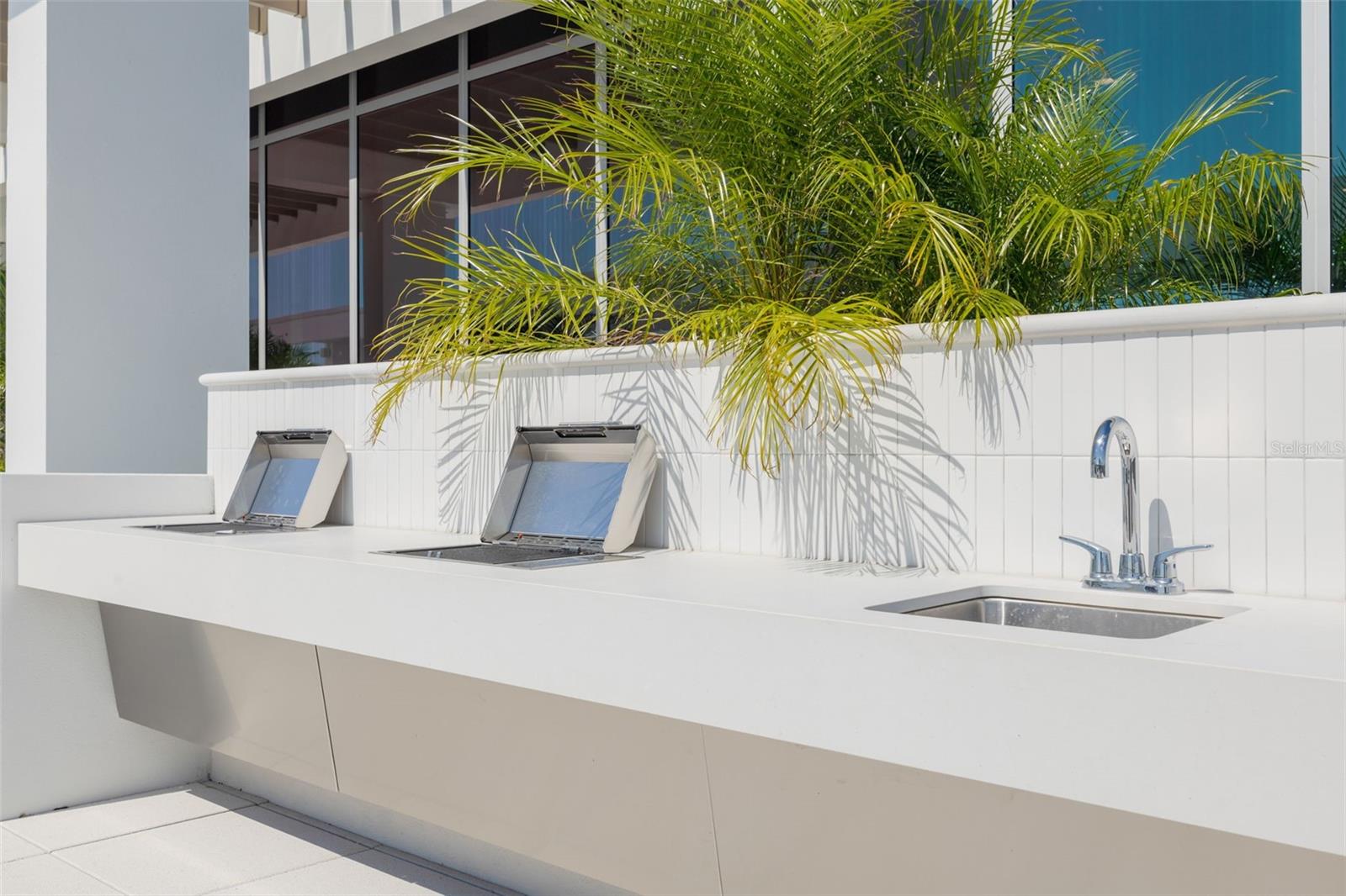 REFLECTION CONDO - Residential Lease