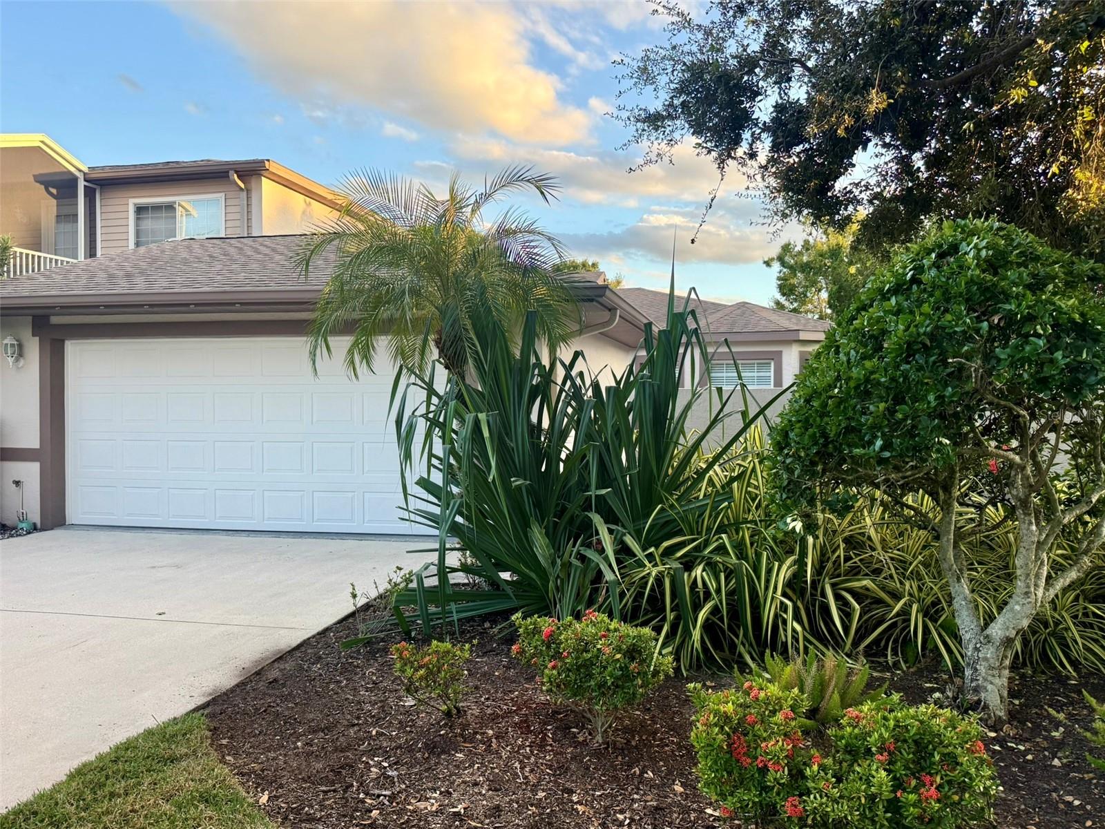 BEEKMAN LAKES - Residential