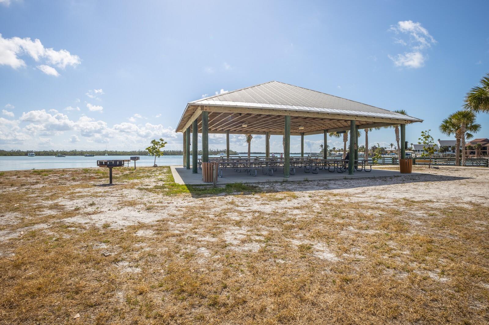 PINE LAKE - Residential