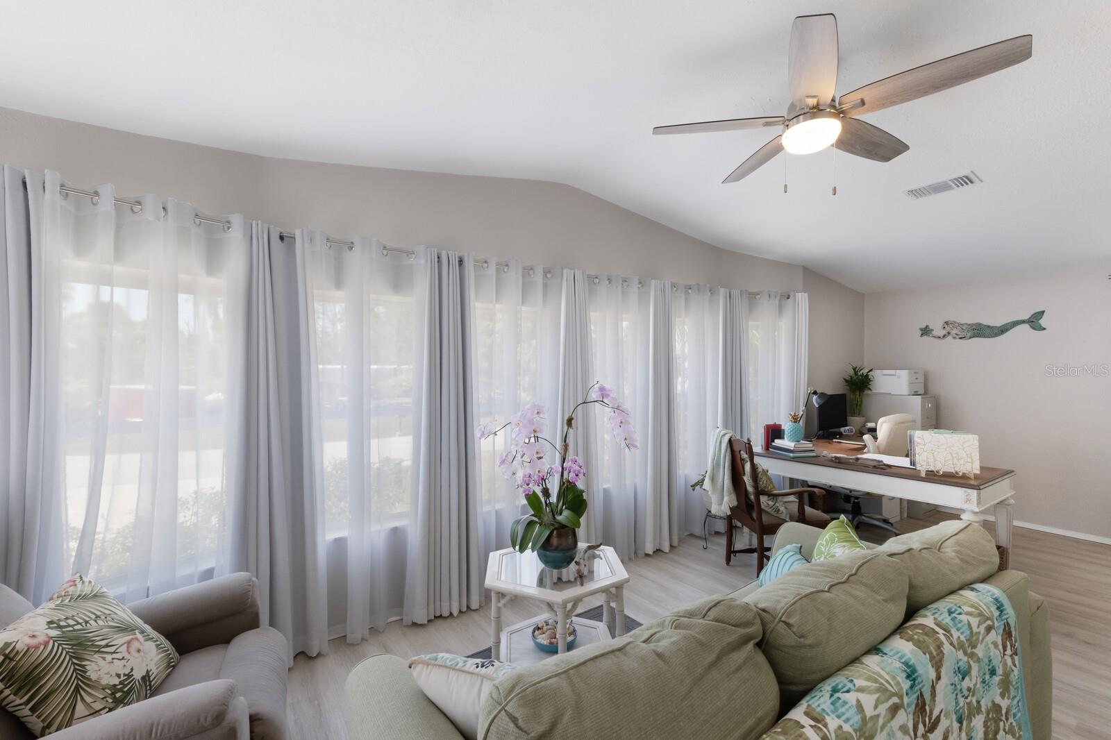 PINE LAKE - Residential