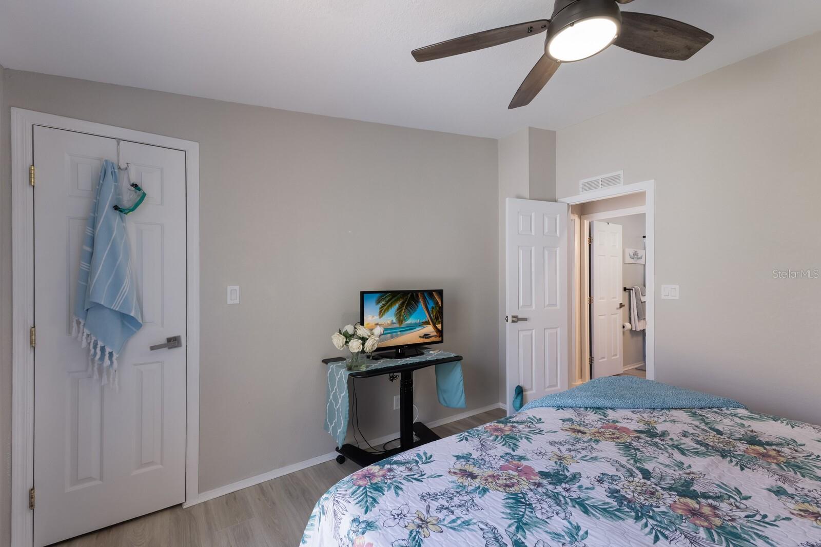 PINE LAKE - Residential