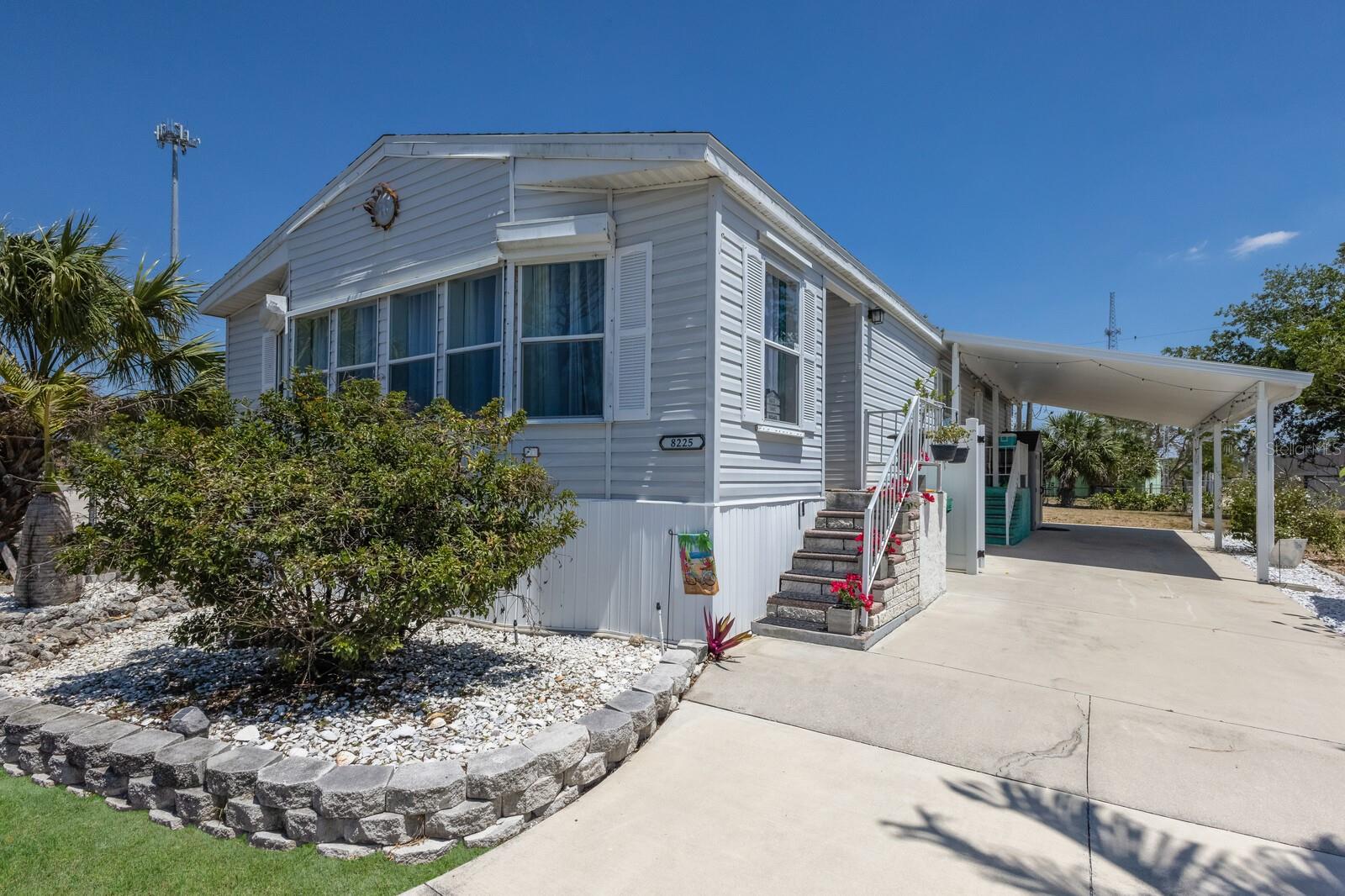 PINE LAKE - Residential