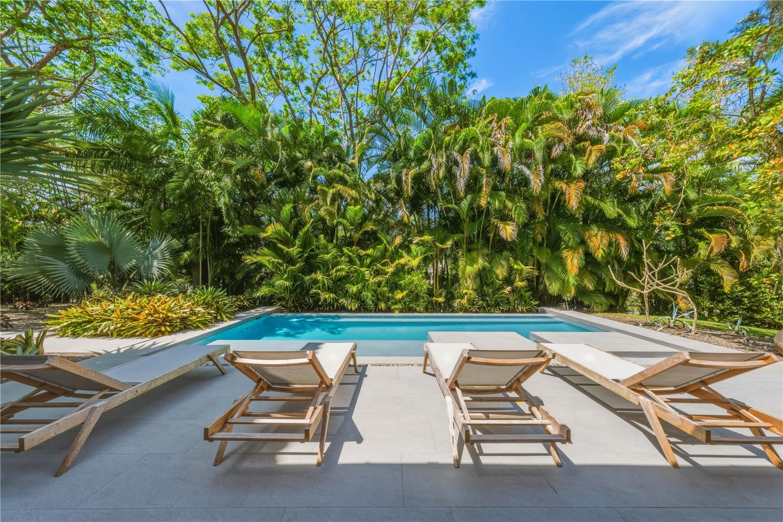 DORADO BEACH EAST - Residential