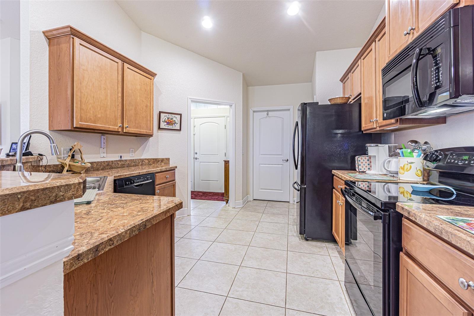 SHERMAN HILLS - Residential