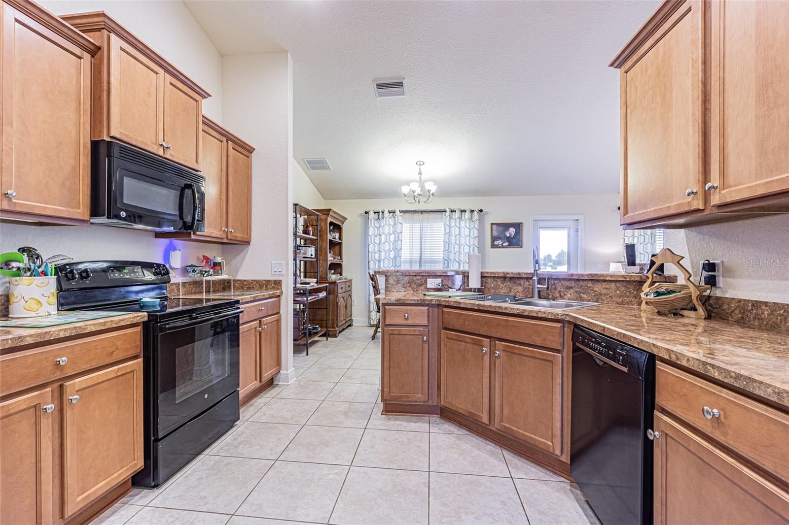 SHERMAN HILLS - Residential