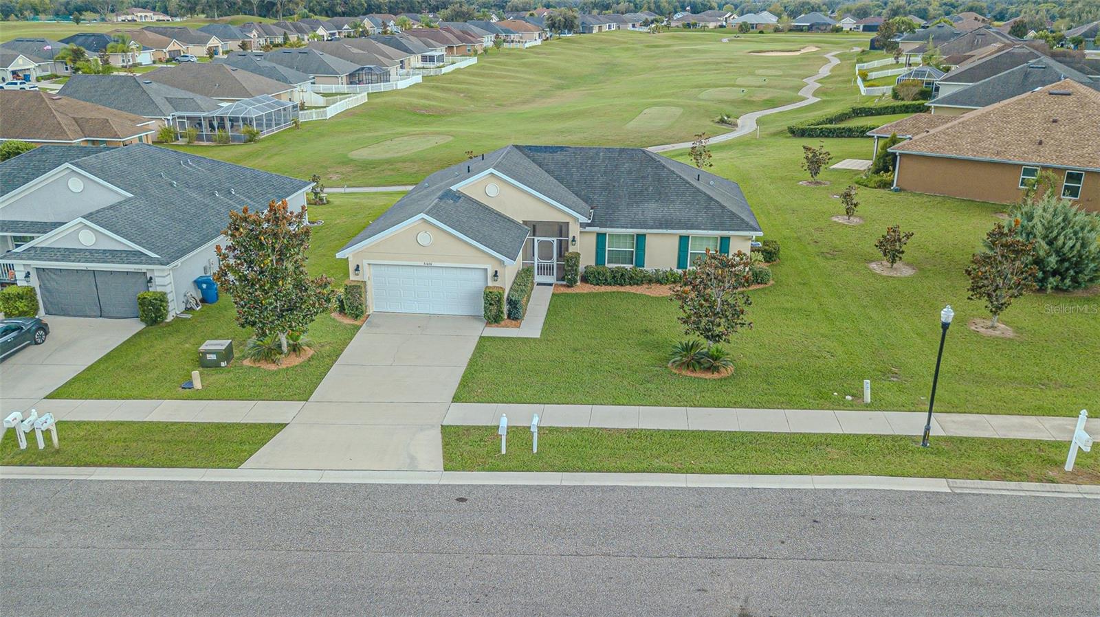 SHERMAN HILLS - Residential