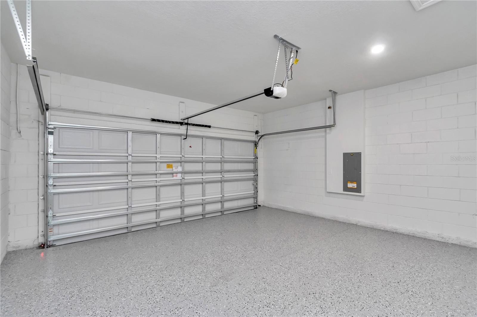 CITRUS SPGS UNIT 09 - Residential