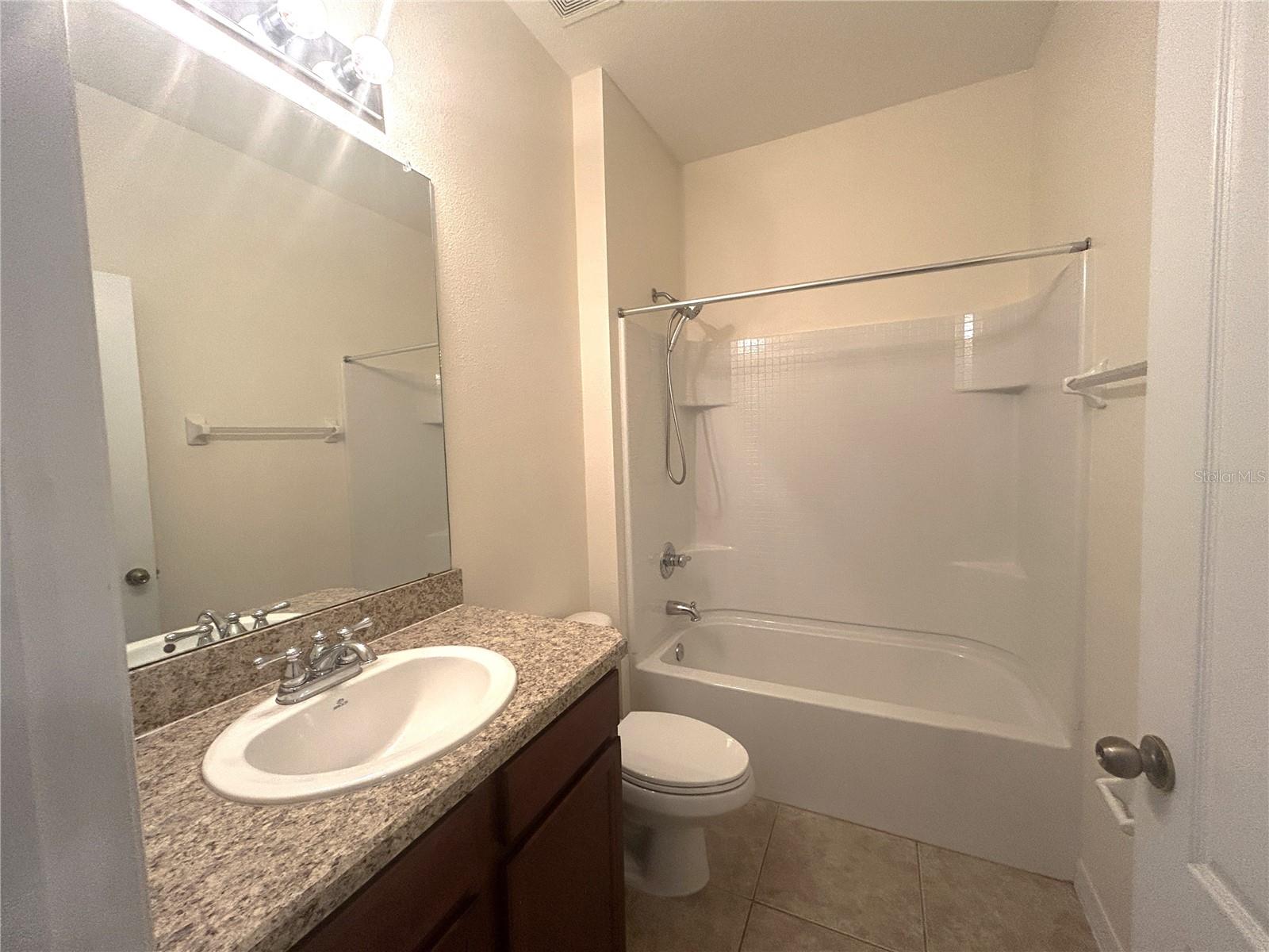 SUNCOAST LAKES PH 02 - Residential Lease