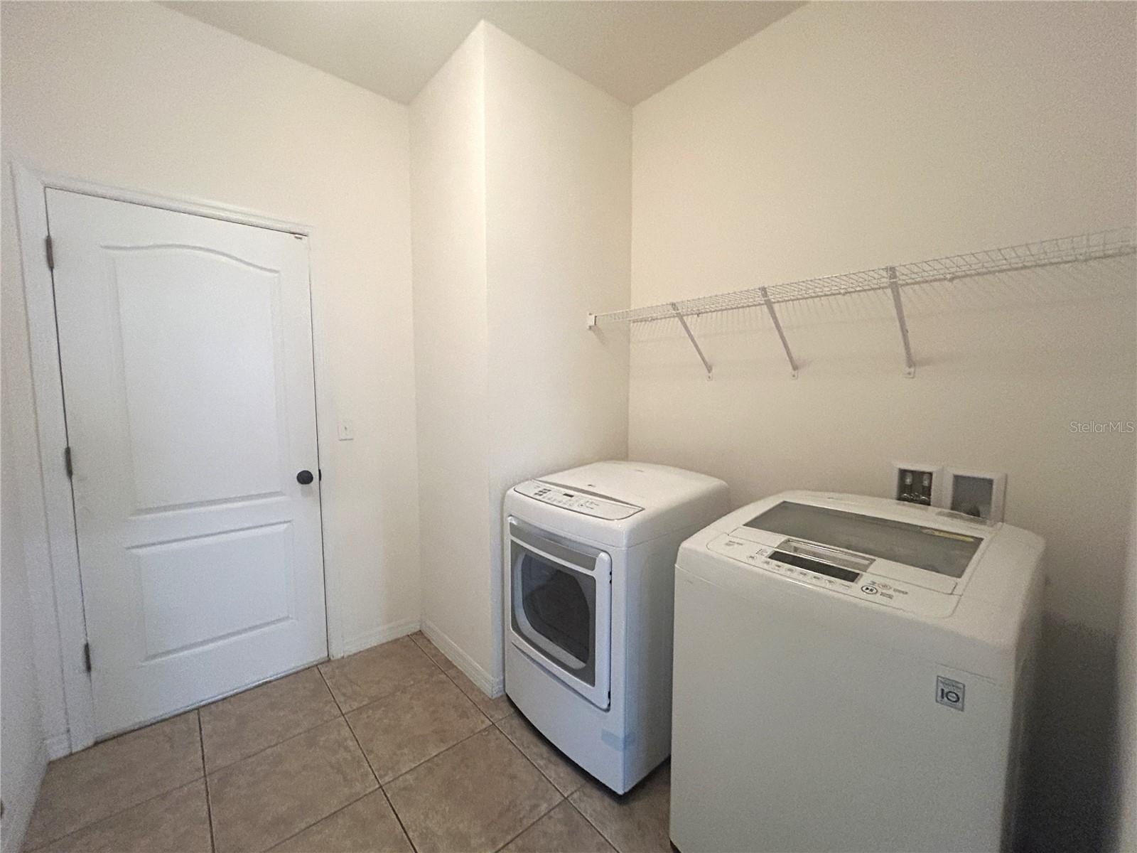 SUNCOAST LAKES PH 02 - Residential Lease