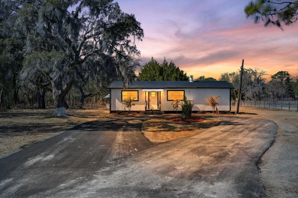 Photo of 18409 Rigsby Road, Spring Hill, FL 34610 (MLS # TB8476389)