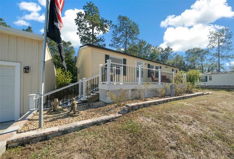 A home in DUNNELLON