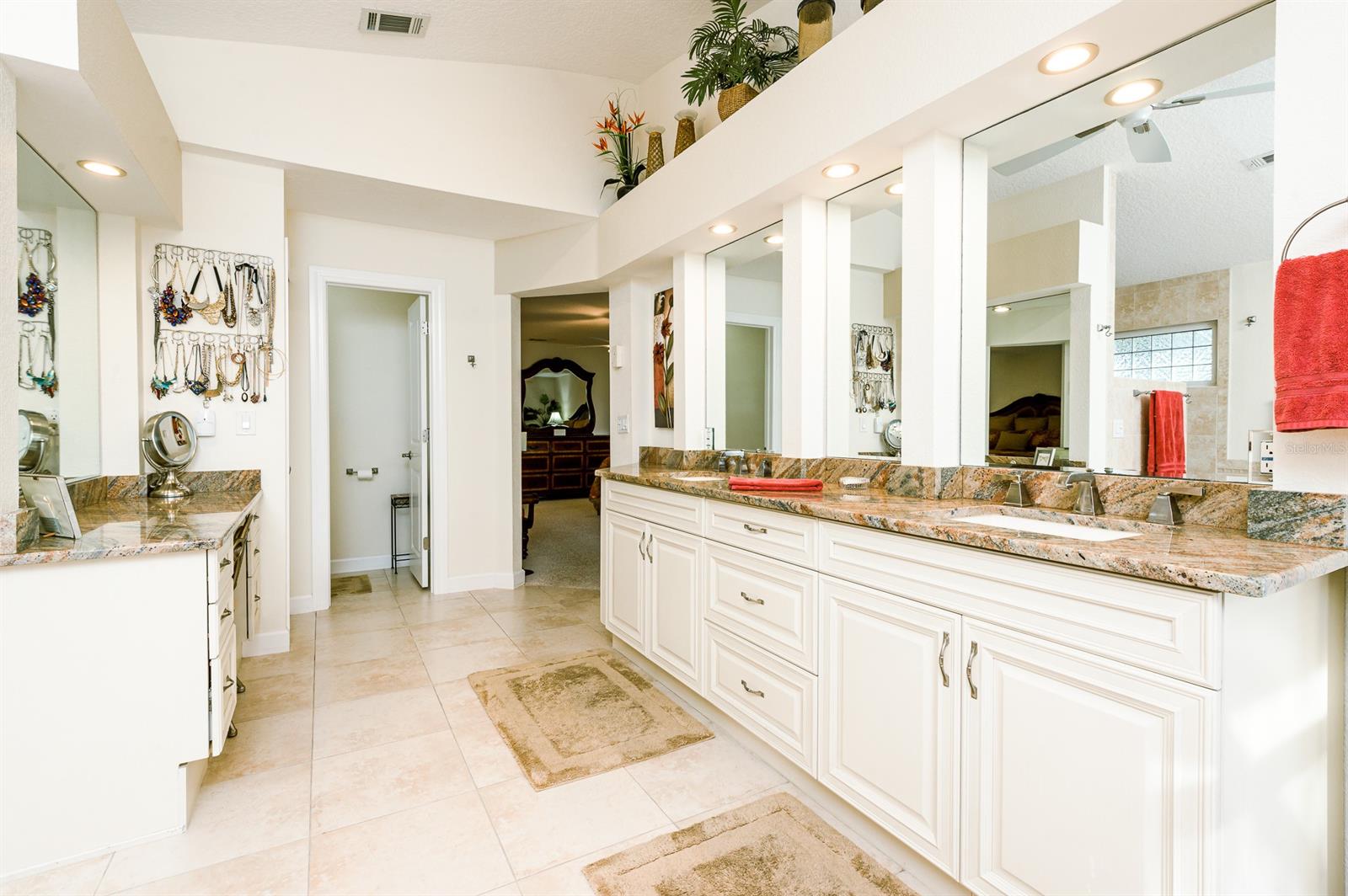 Quiet Place In Country Unit 07 - Residential