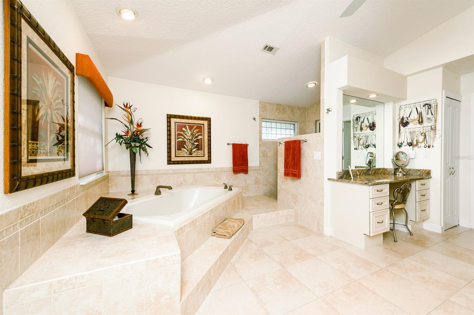 Quiet Place In Country Unit 07 - Residential