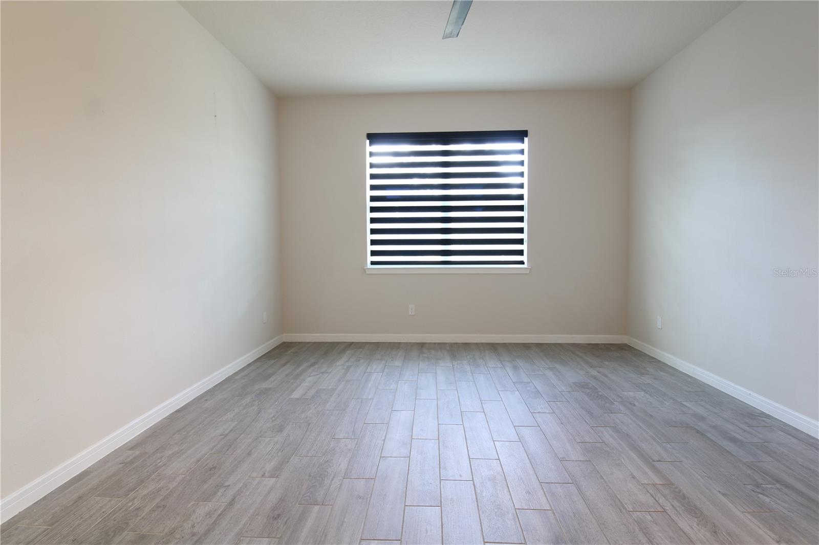 LIVE OAK LK-PH 3 - Residential Lease