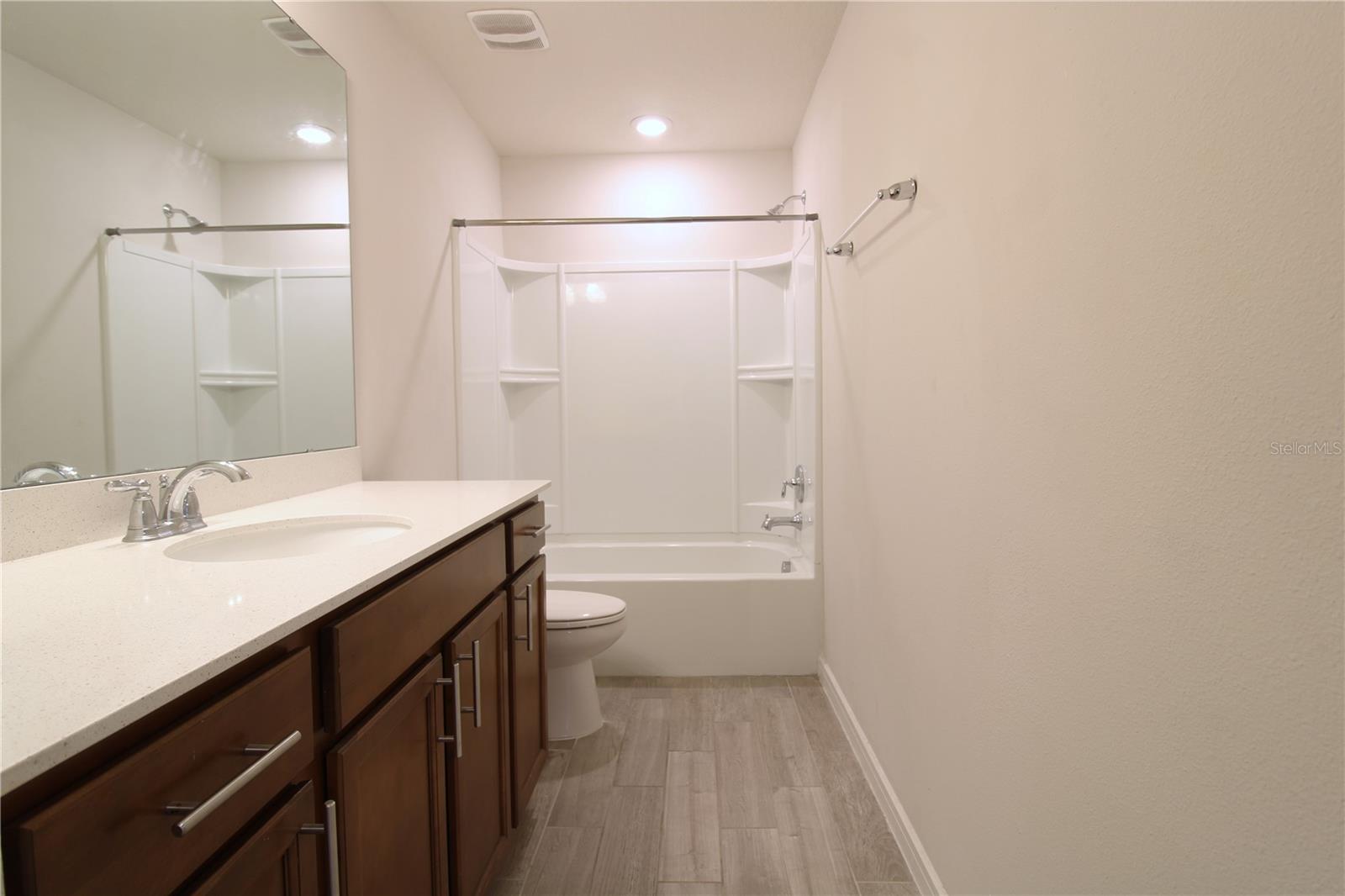 LIVE OAK LK-PH 3 - Residential Lease