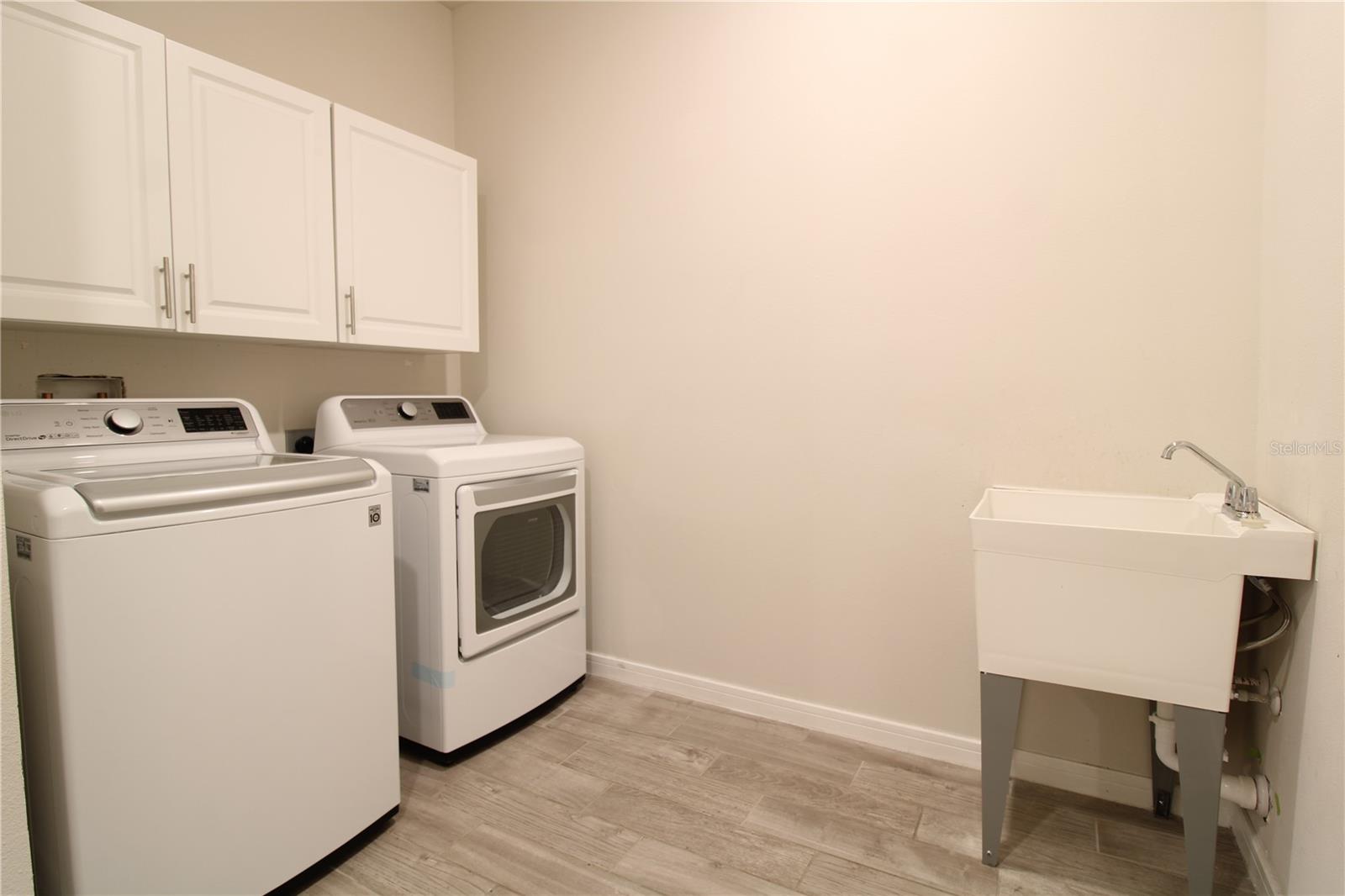 LIVE OAK LK-PH 3 - Residential Lease