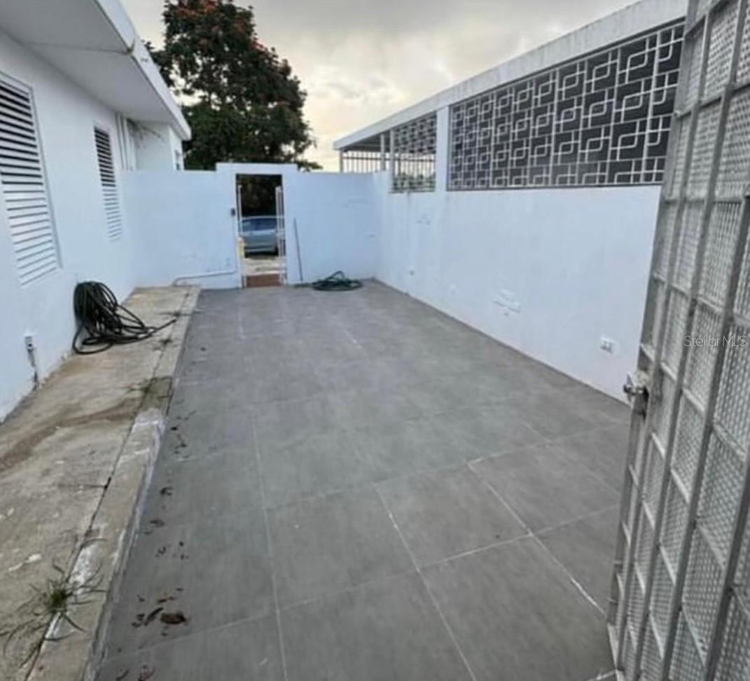 URB. ALTAMESA - Residential Lease