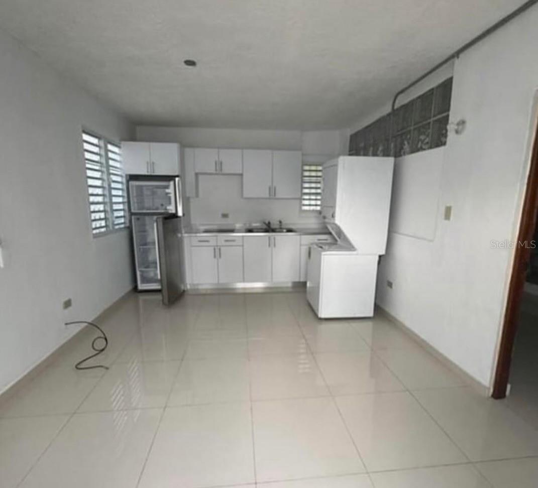 URB. ALTAMESA - Residential Lease