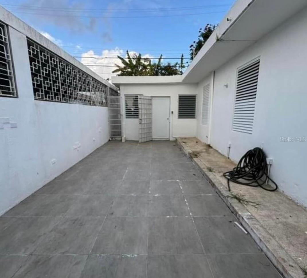 URB. ALTAMESA - Residential Lease