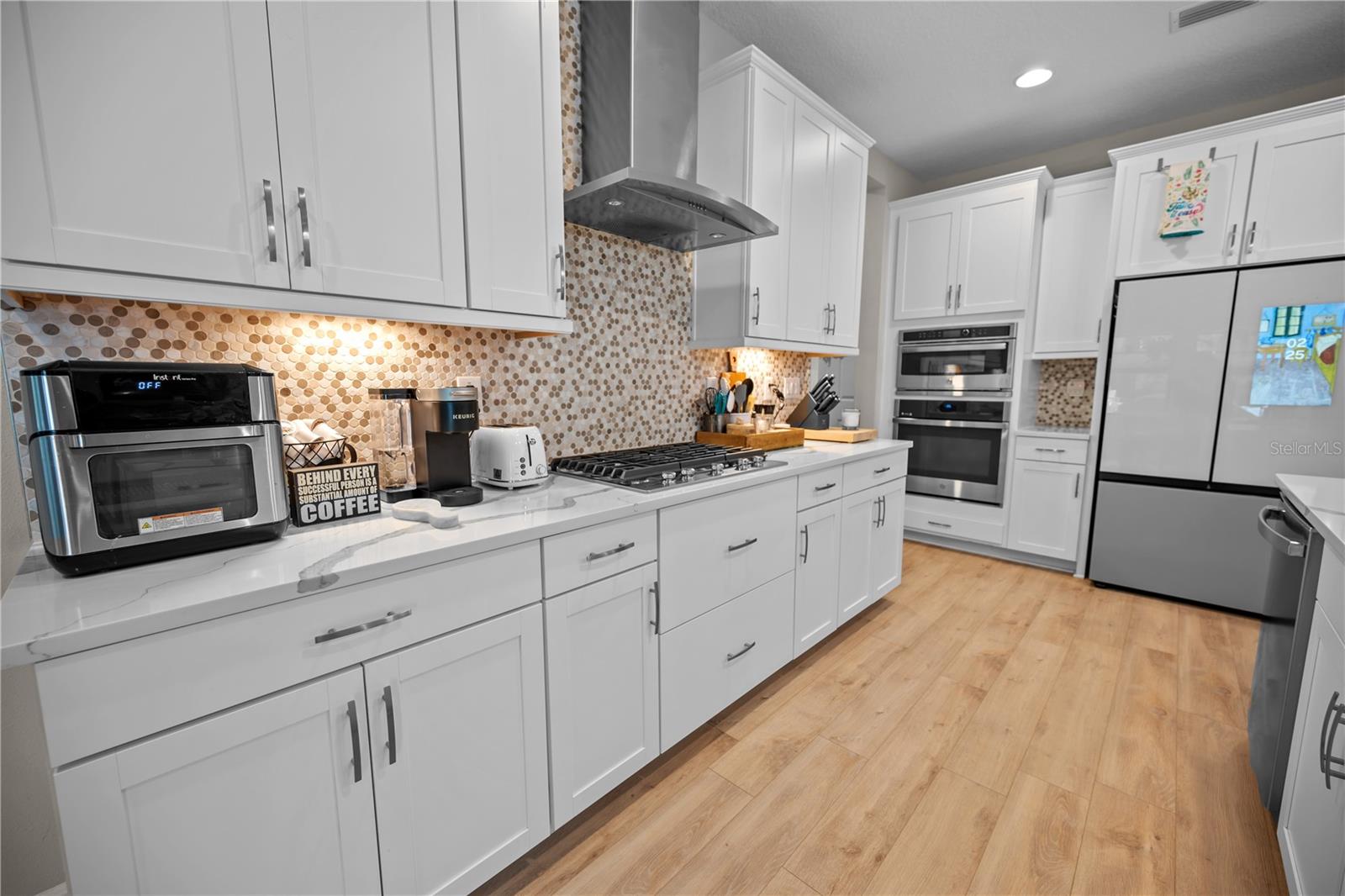 HINTON HAWKSTONE PHASE 1A2 LOT 6 BLOCK 19 - Residential