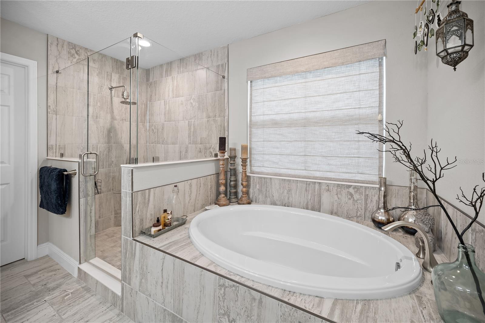 HINTON HAWKSTONE PHASE 1A2 LOT 6 BLOCK 19 - Residential