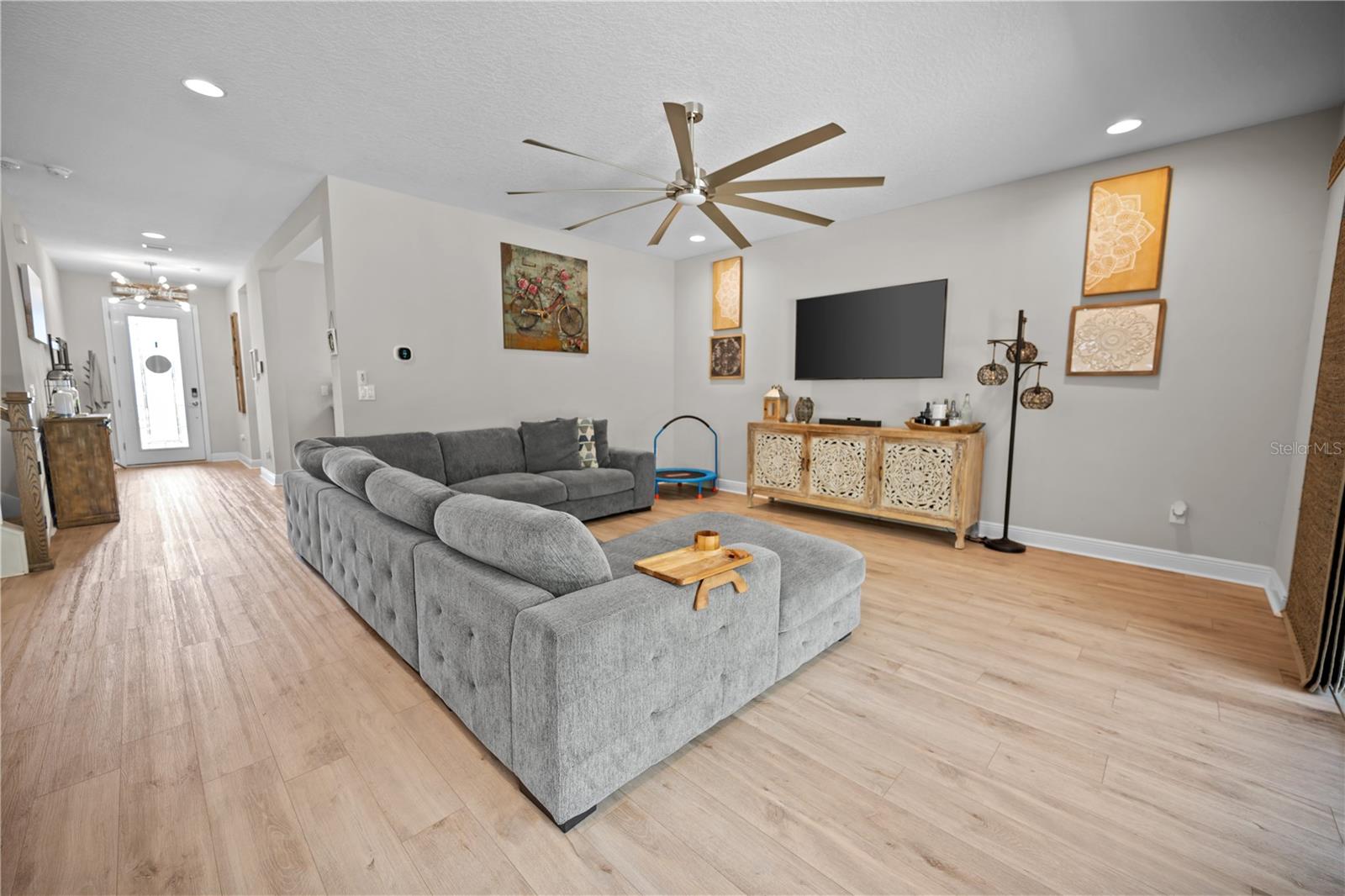 HINTON HAWKSTONE PHASE 1A2 LOT 6 BLOCK 19 - Residential