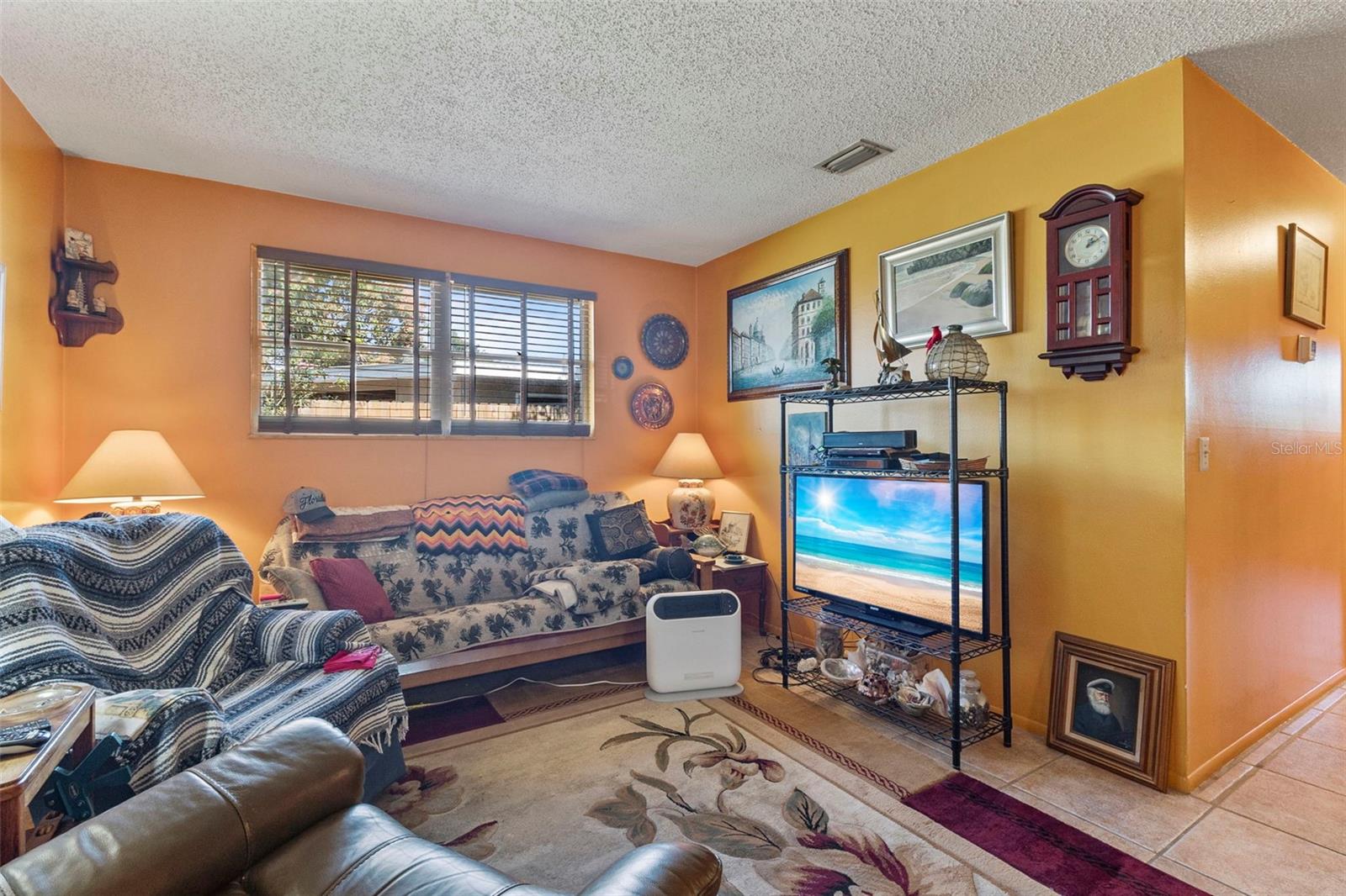 1060 VENETIAN PARKWAY