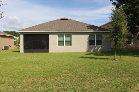 Tiny photo for 2917 Canary Lane, Tavares, FL 32778 (MLS # G5109047)