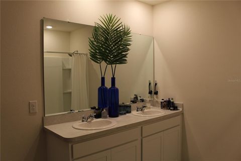 Tiny photo for 2917 Canary Lane, Tavares, FL 32778 (MLS # G5109047)