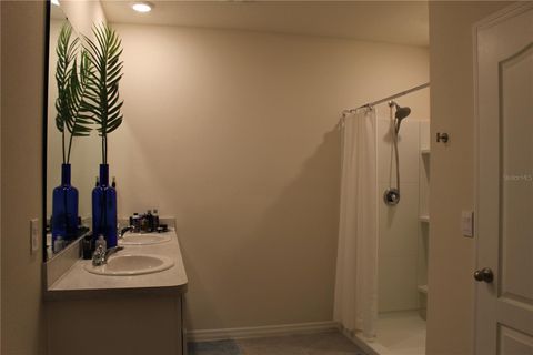 Tiny photo for 2917 Canary Lane, Tavares, FL 32778 (MLS # G5109047)