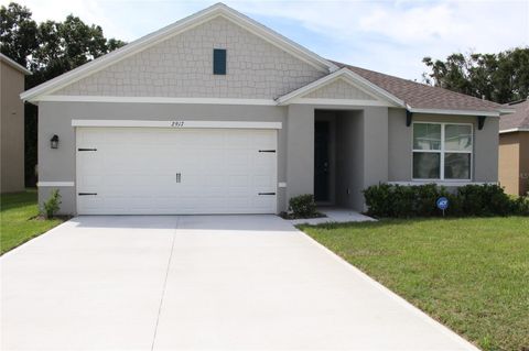 Tiny photo for 2917 Canary Lane, Tavares, FL 32778 (MLS # G5109047)
