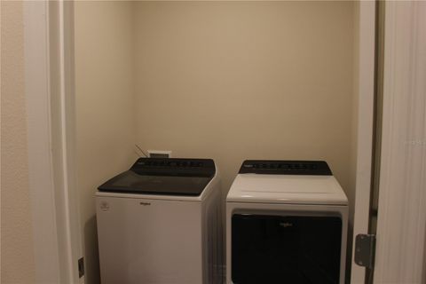 Tiny photo for 2917 Canary Lane, Tavares, FL 32778 (MLS # G5109047)