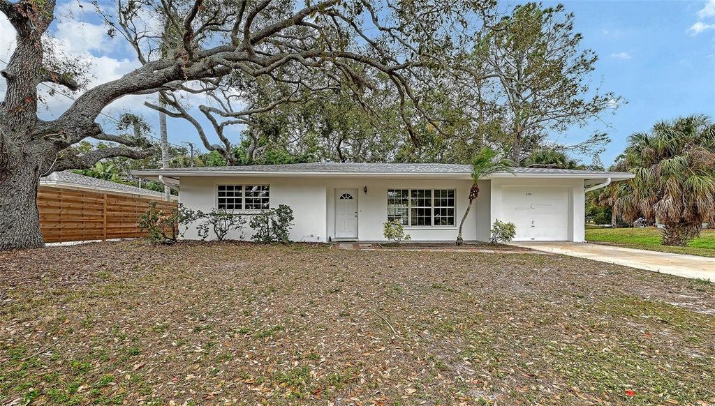 Photo of 3214 Savage Road, Sarasota, FL 34231 (MLS # A4676046)