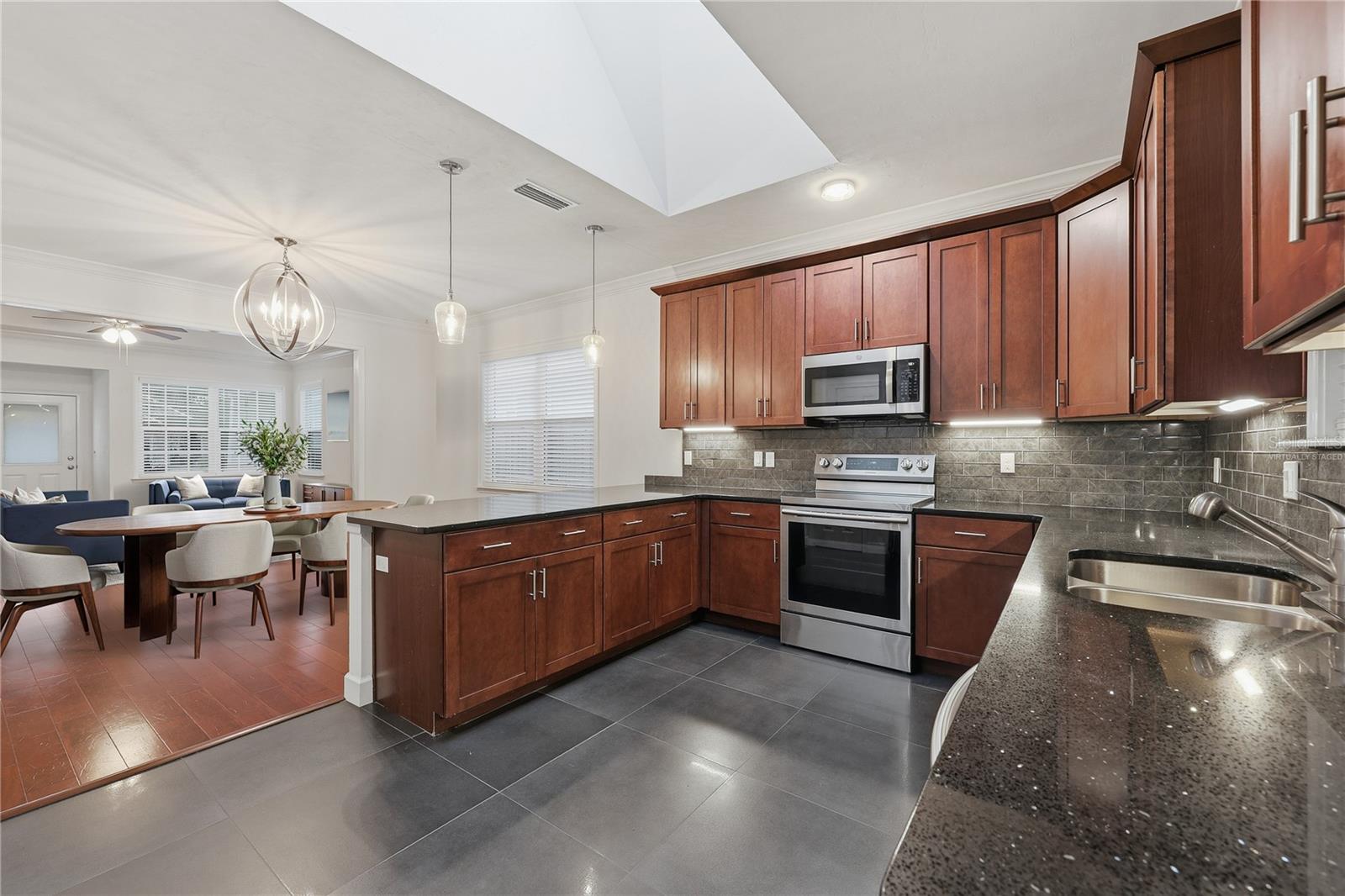 FLETCHER OAKS - Residential