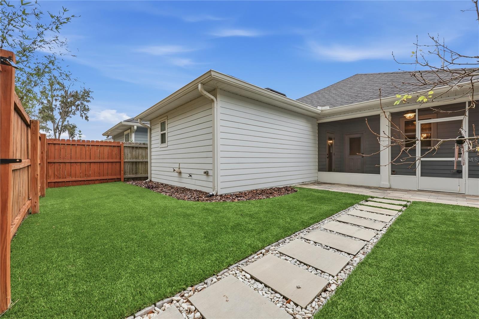 FLETCHER OAKS - Residential