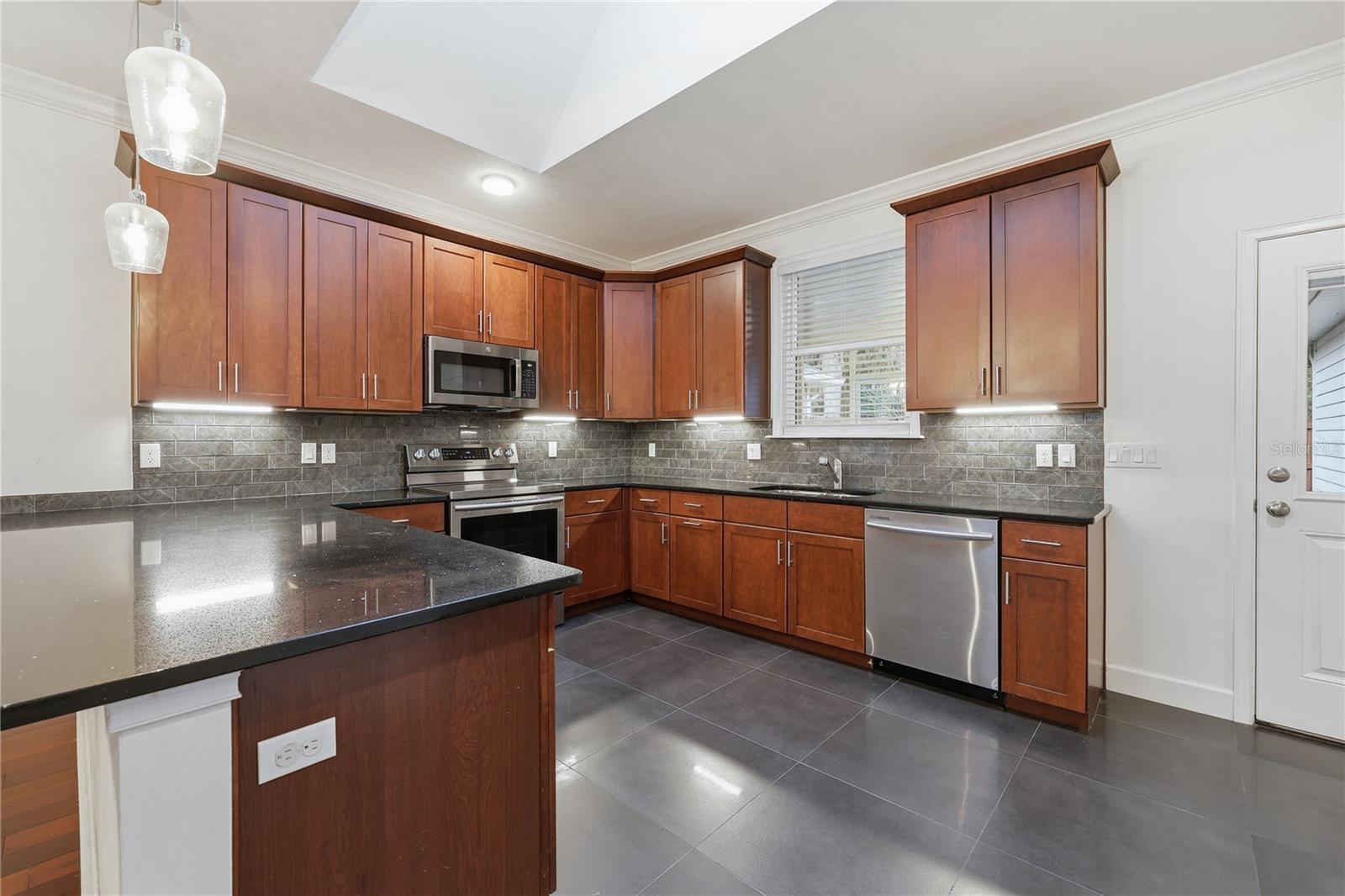 FLETCHER OAKS - Residential