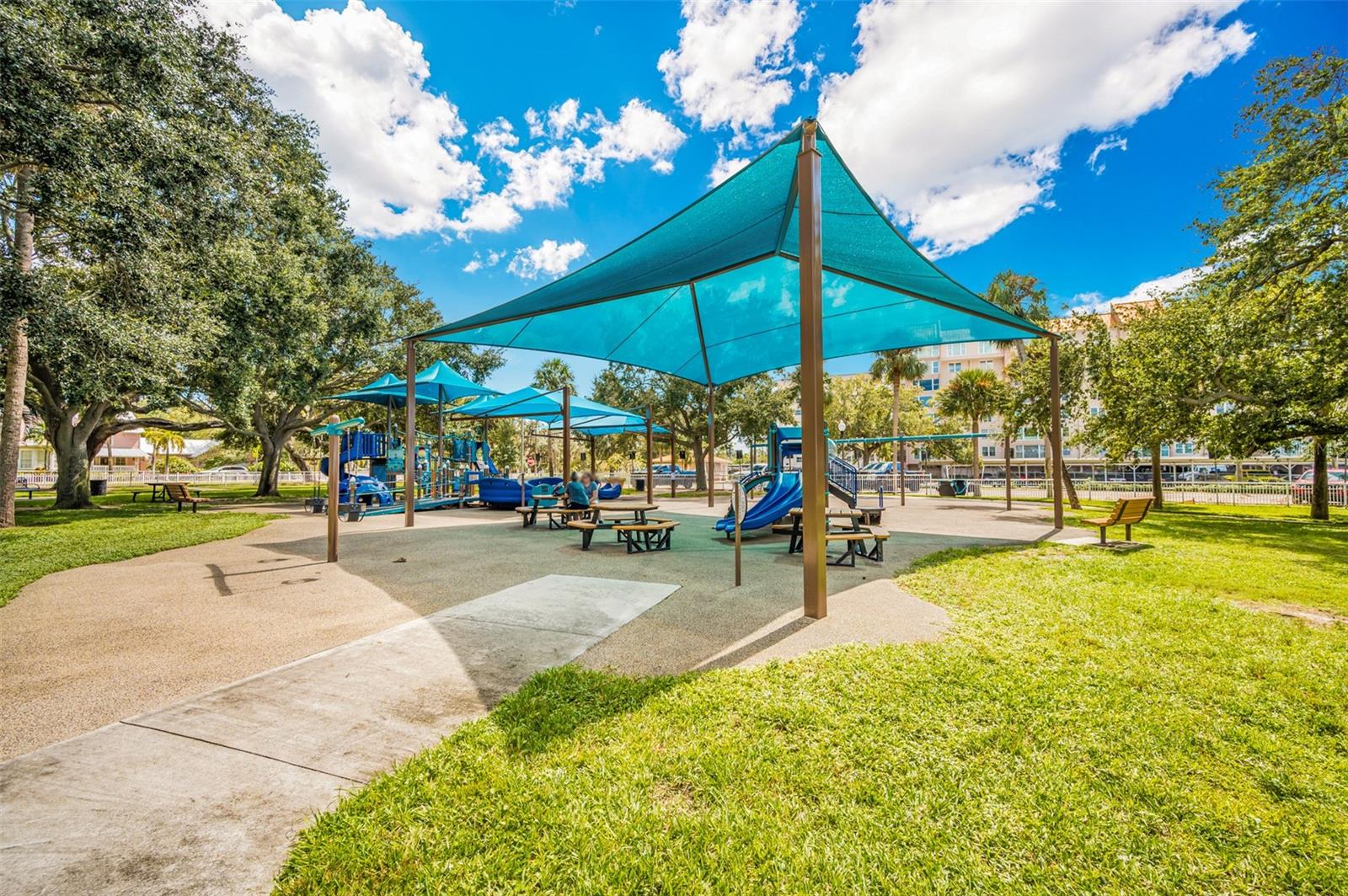 LA JOLLA SUB - Residential