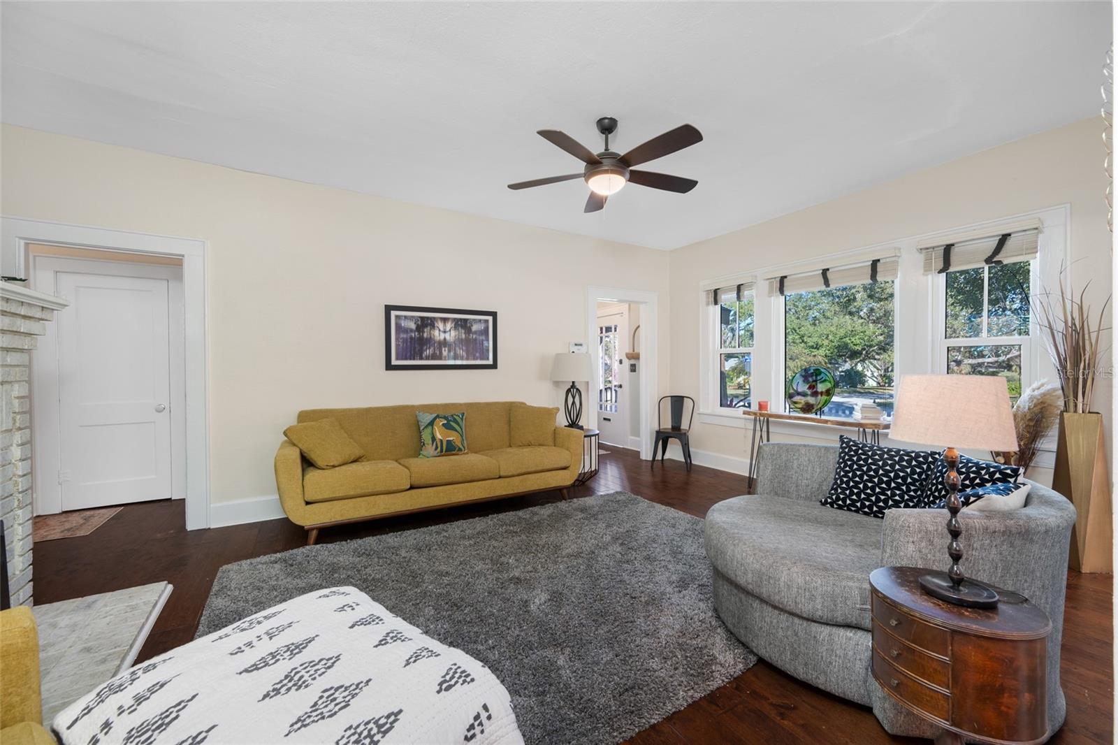 LA JOLLA SUB - Residential