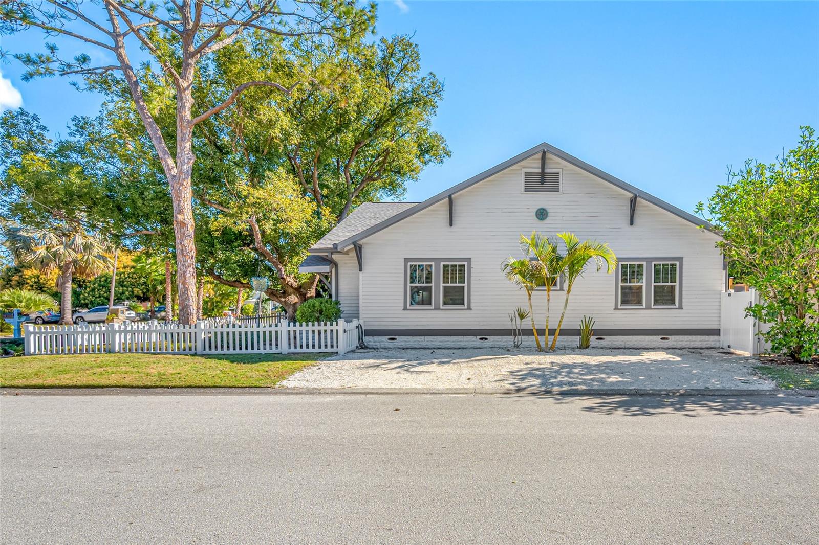 LA JOLLA SUB - Residential