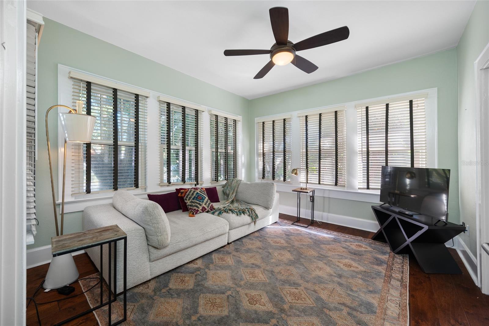 LA JOLLA SUB - Residential