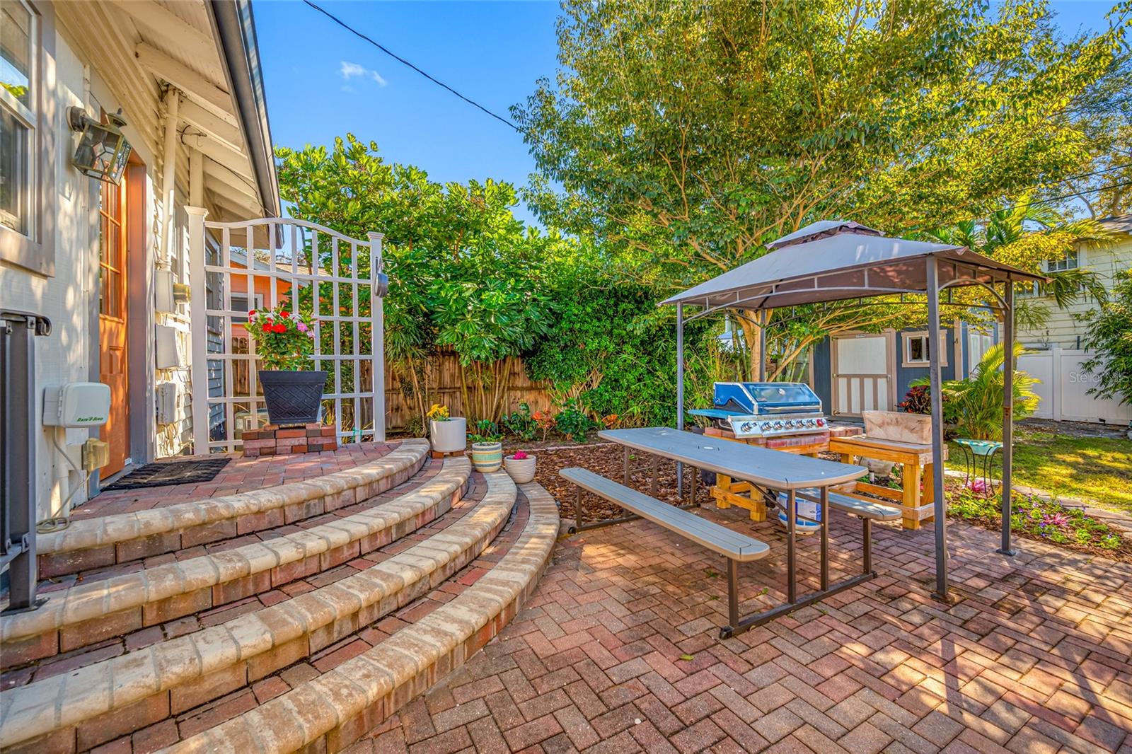 LA JOLLA SUB - Residential