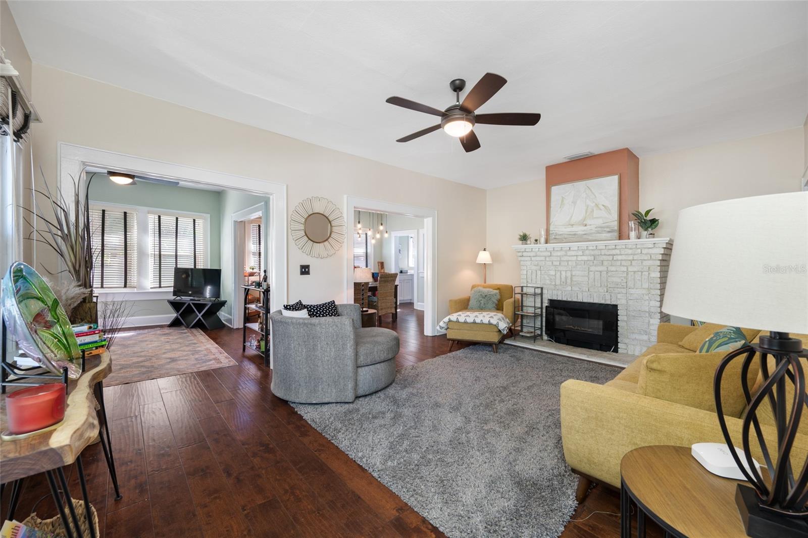 LA JOLLA SUB - Residential