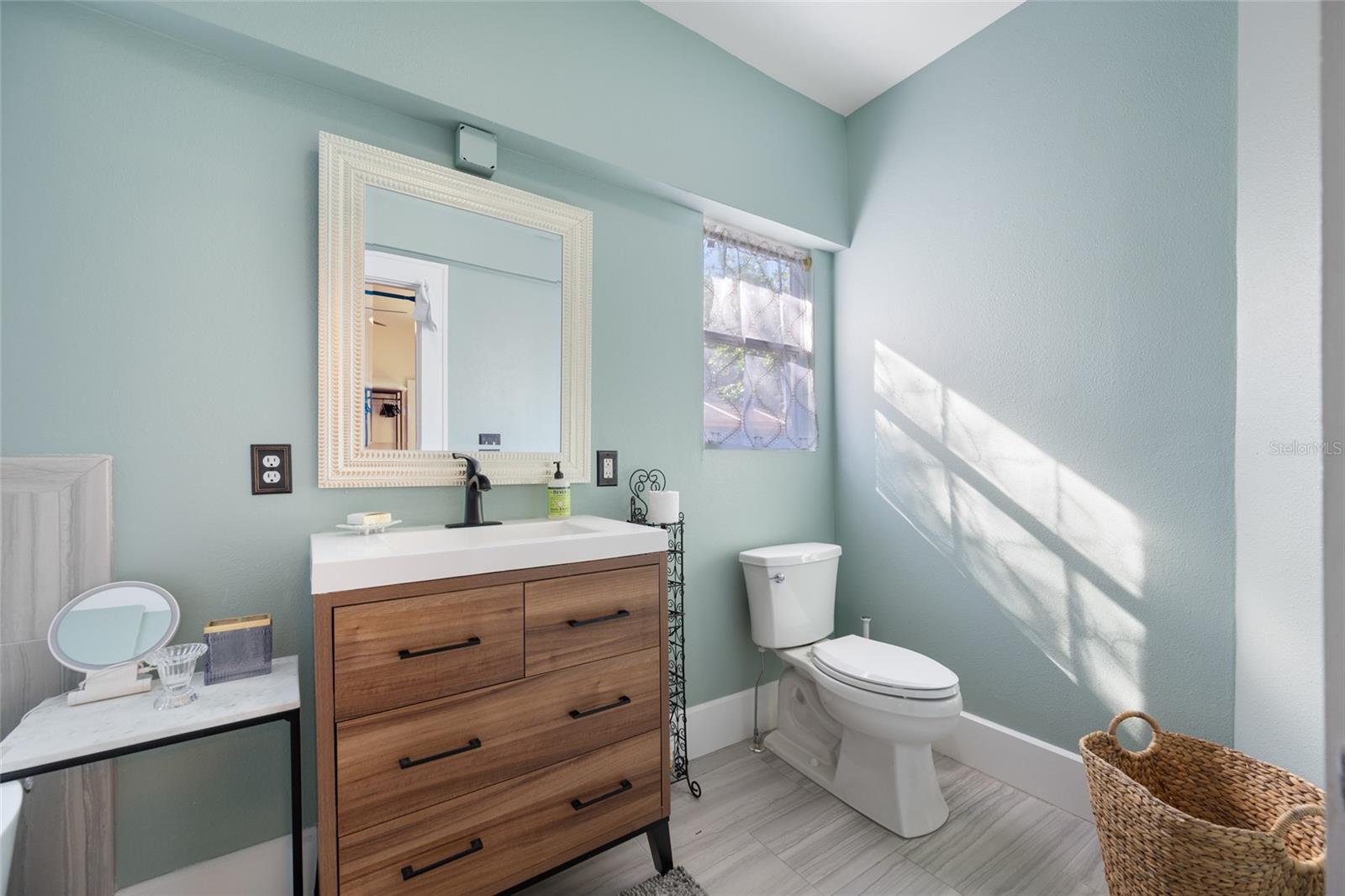 LA JOLLA SUB - Residential