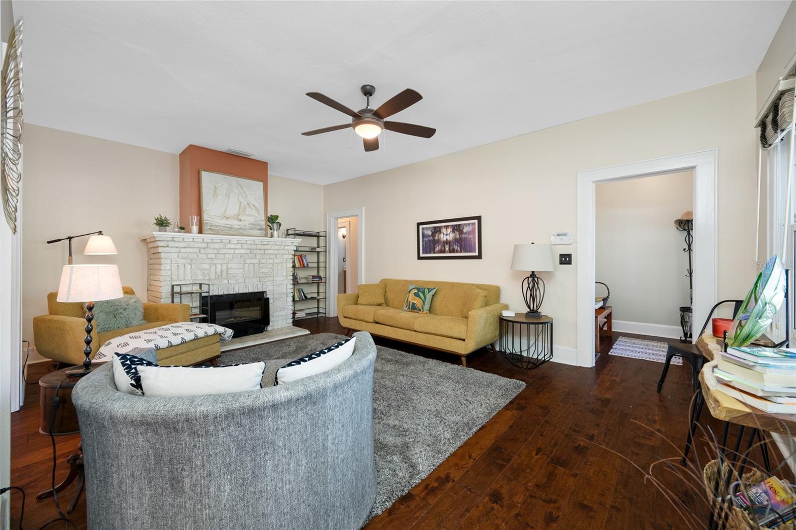 LA JOLLA SUB - Residential