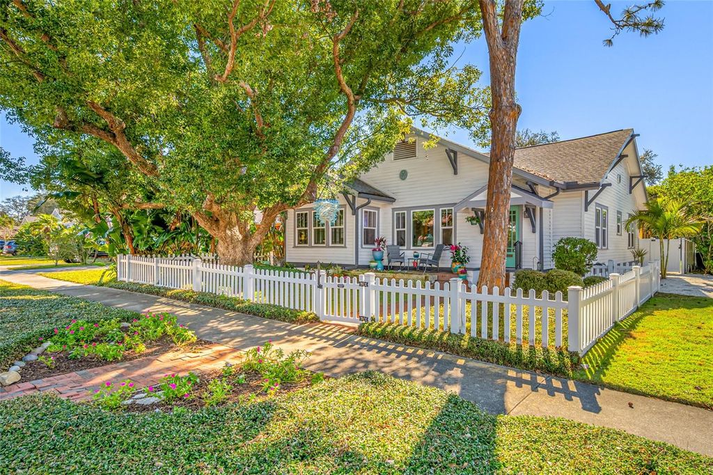 Photo of 1101 Granada Street, Clearwater, FL 33755 (MLS # TB8461886)